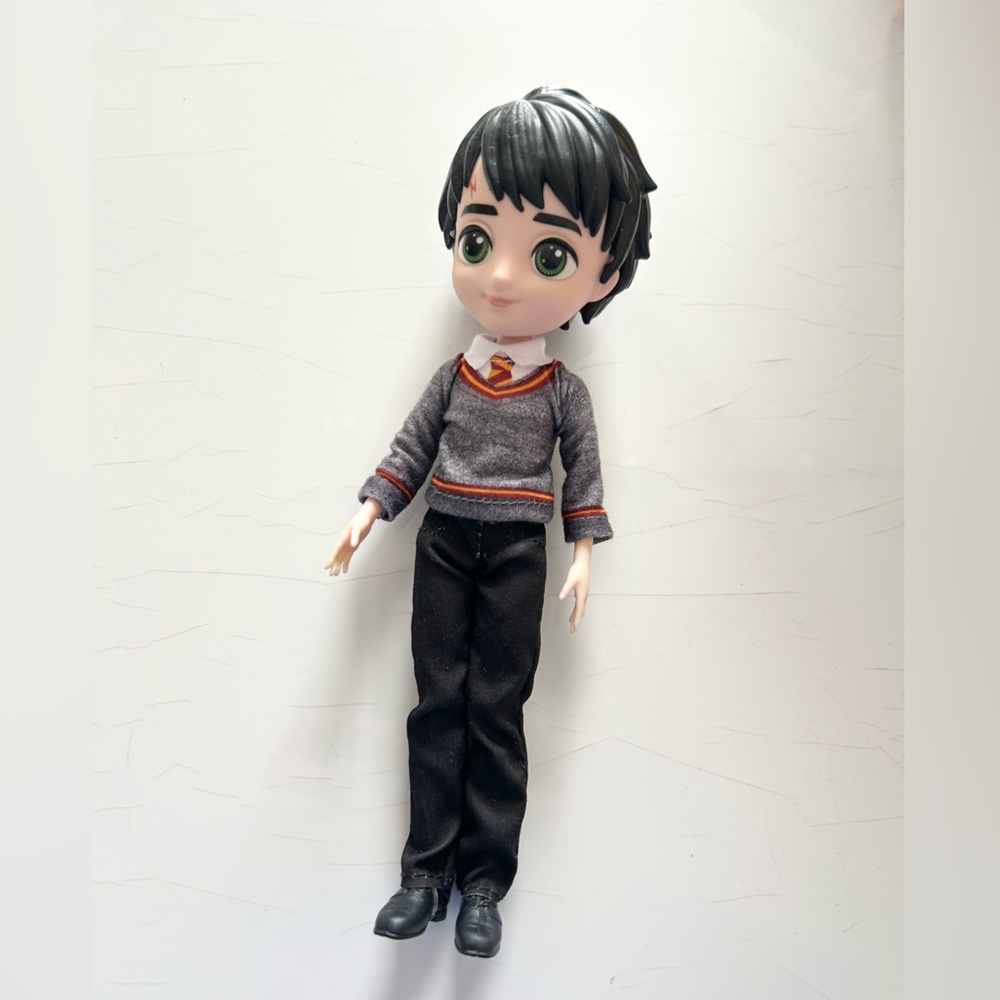 Wizarding World of Harry Potter 8” Stylish Poseable Doll Collectible